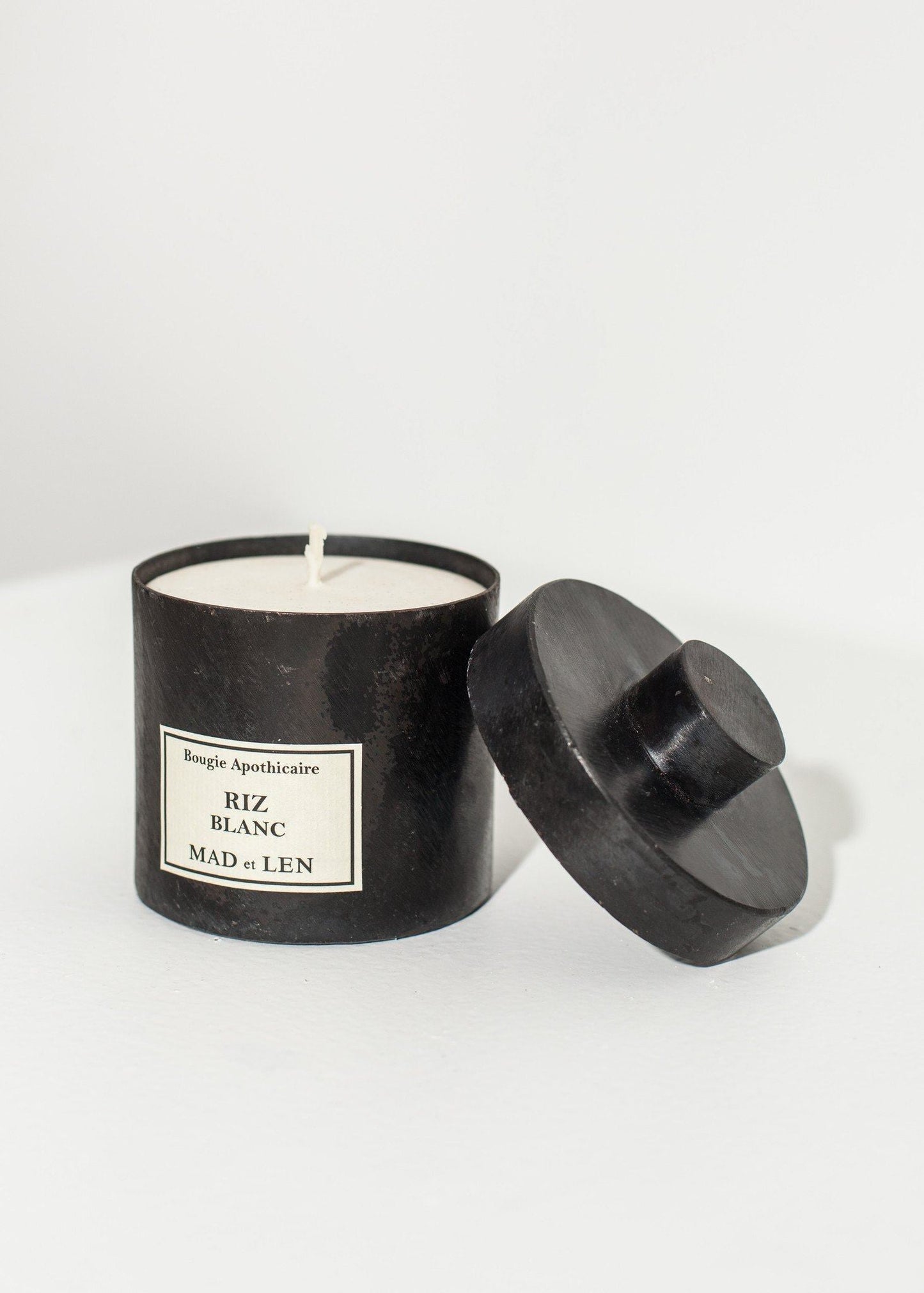 candle in riz blanc toiletries *** 222